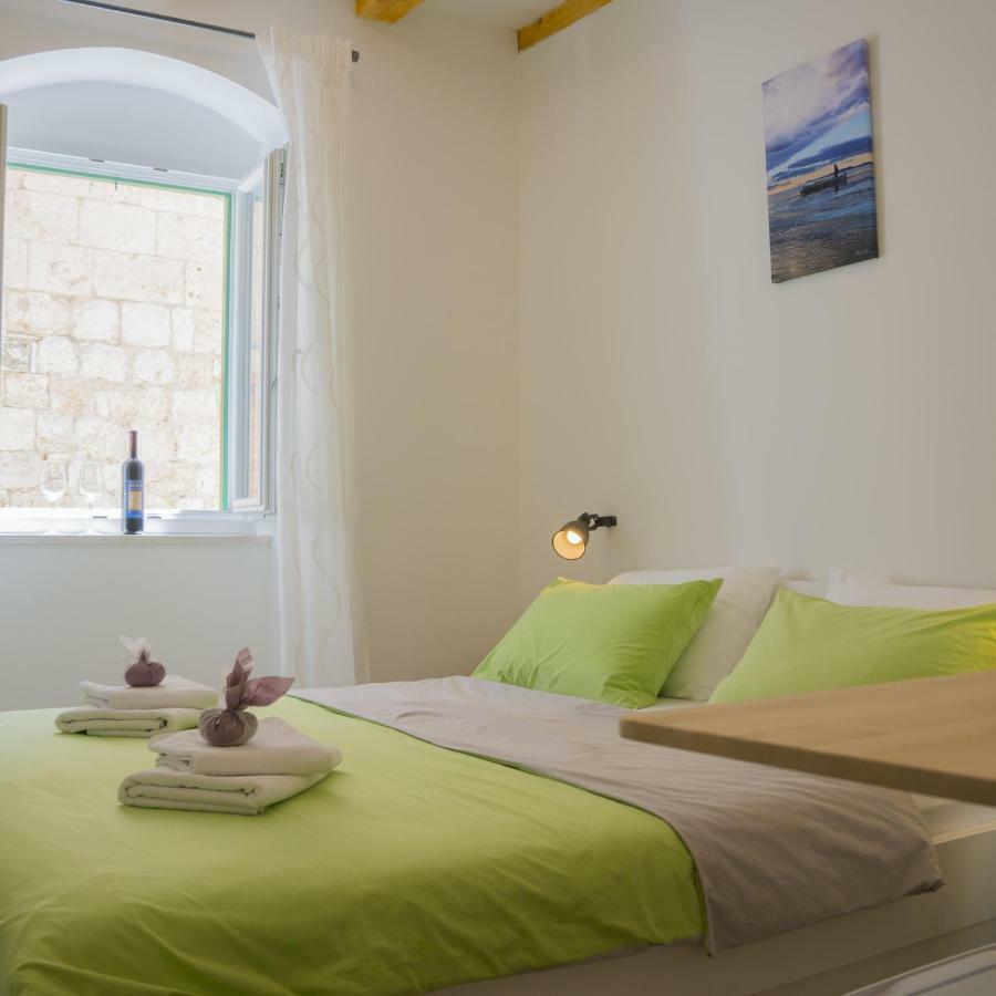 The Little Gem Bed and Breakfast Komiža Eksteriør billede