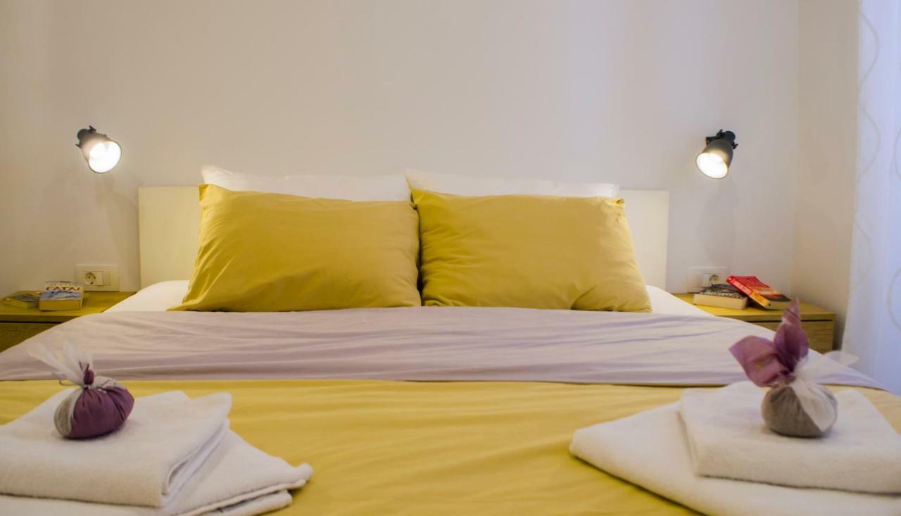 The Little Gem Bed and Breakfast Komiža Eksteriør billede